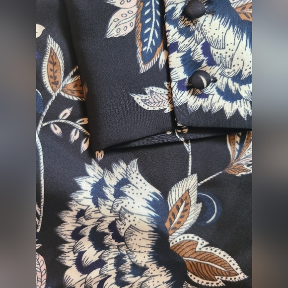 RW&Co Long Sleeve Floral Blouse - Small - Picture 5 of 8